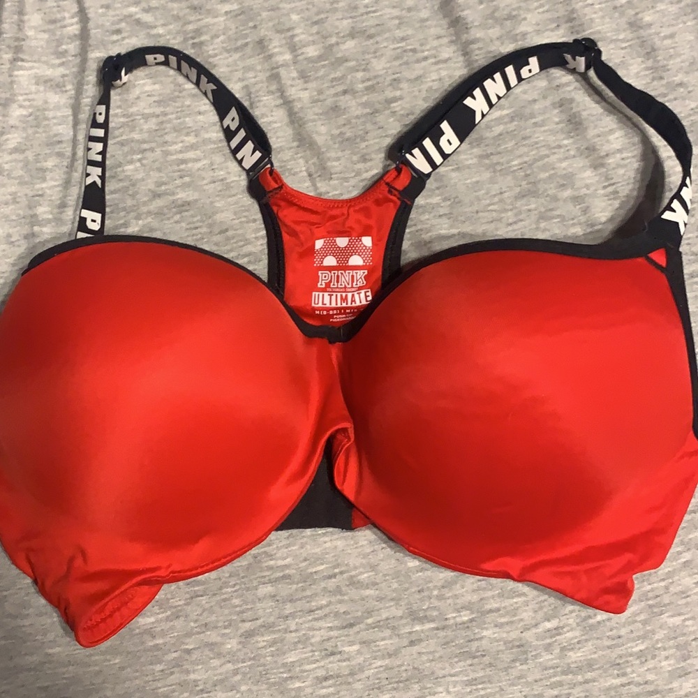 VS Pink Ultimate Padded Sports Bra NWOT